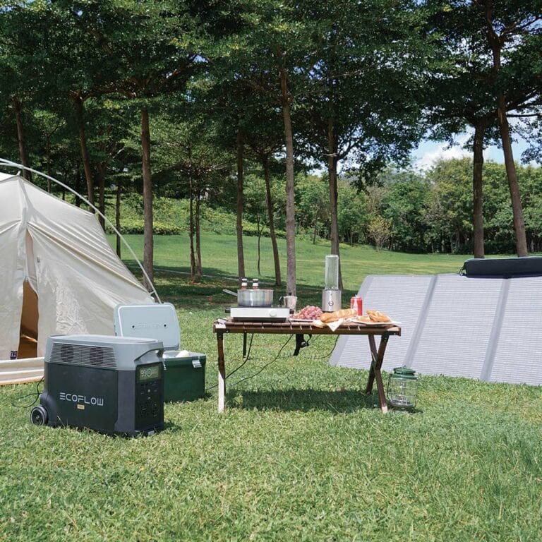 Panneau solaire nomade 400 Wc en vente sur la boutique en ligne Captivan. Vue Scene 2