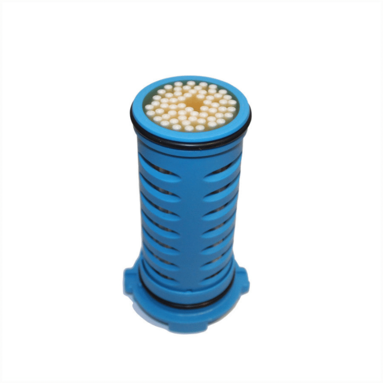 Cartouche filtrante WayFarer de LifeSaver sur fond blanc vue de face