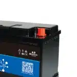 Batterie lithium Sous Siège ULS 12V 100Ah Ultimatron zoom sur le coté