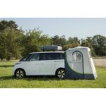 REIMO UPGRADE PREMIUM VW T5/T6 & ID BUZZ chez Captivan : auvent avec sas arrière et tapis de sol intégré pour fourgon aménagé.