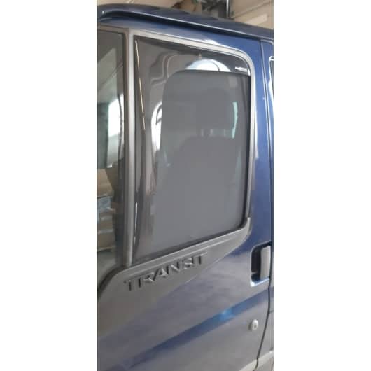 CARBEST CAB SIDE WINDOWS SUNSHADE TRANSIT 00-12 - Moustiquaire opacifiée pour camping-cars Ford Transit 2000-2012, disponible chez Captivan.