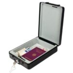 CARBEST COFFRE-FORT TRANSPORTABLE de Captivan, coffre-fort compact pour sécuriser documents d'identité et argent en camping-car.