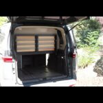 CARBEST LIT PLIABLE AVEC SOMMIER | VW T7 de Captivan, se monte facilement pour un couchage confortable, se replie pour un rangement facile.