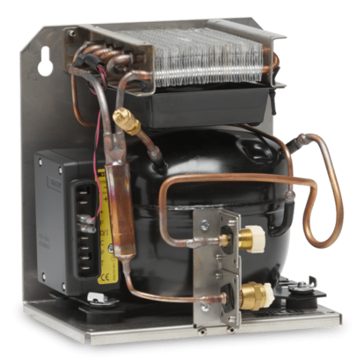 COLDMACHINE CU 86 DOMETIC de Captivan, compresseur puissant avec condenseur horizontal, idéal pour glacières en voilier et camping-car.