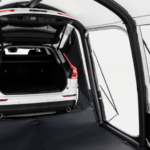 AUTO AIR REDUX DOMETIC chez Captivan : auvent gonflable stable pour SUV, fabriqué en polyester léger recyclé.