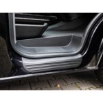 CARBEST SEUIL DE PORTE VW T5 / T6 chez Captivan, protection en caoutchouc pour les portières des fourgons aménagés.