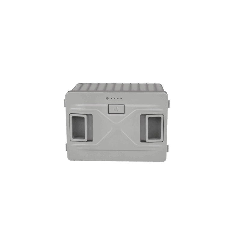 Batterie amovible pour glacière à compression ANTARION (30, 40, 50 Litres) de face. Permet une flexibilité et une autonomie lors de ses voyages.